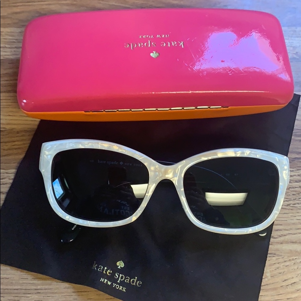 Kate Spade ♠️ Sunglasses 🕶
